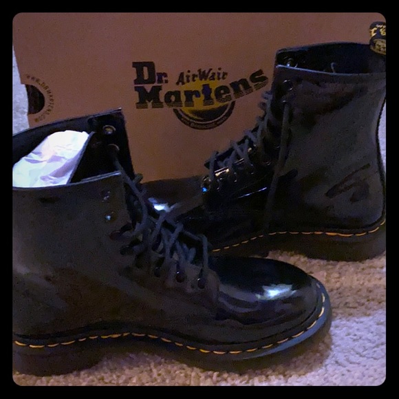 doc martens boots leather